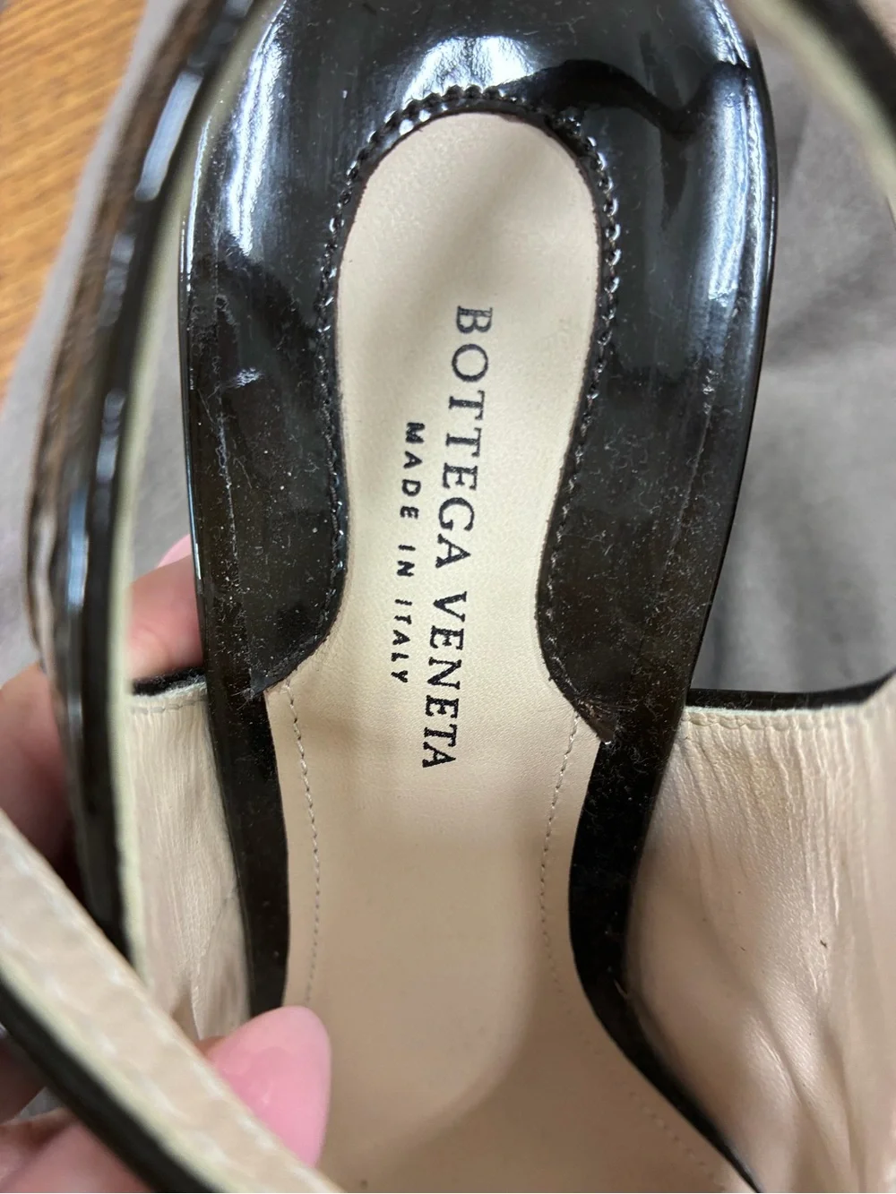 BOTTEGA VENETA 2010S DARK BROWN PATENT LEATHER HEELS